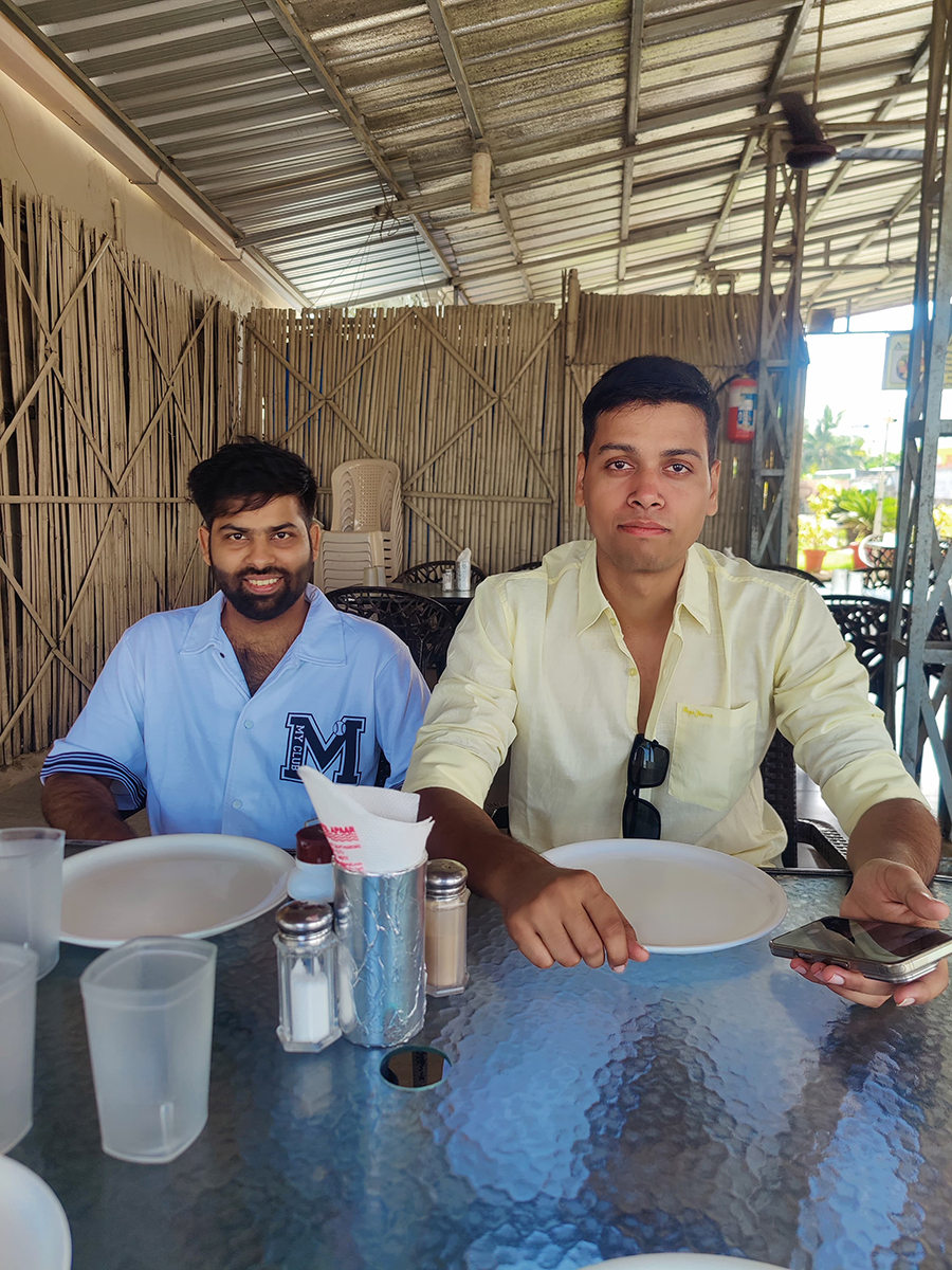 Apaar Hotel Restaurent